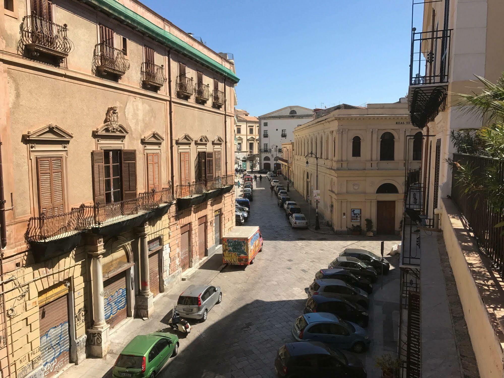 Palermit'Amo Bed and Breakfast Palermo Exteriör bild